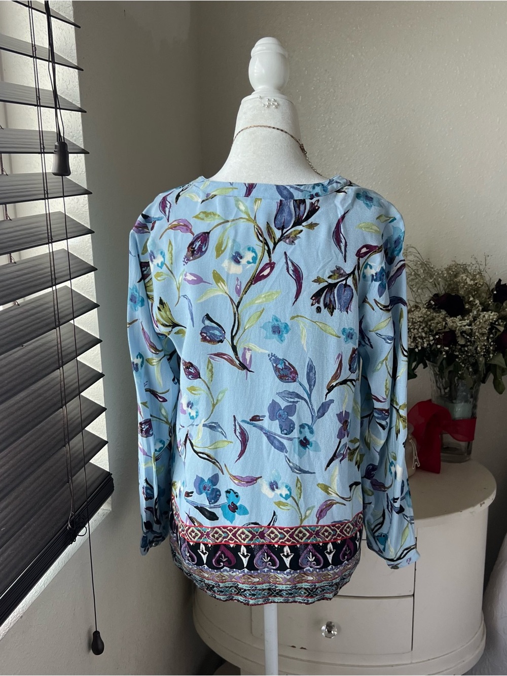 J. Jill Light Blue Floral V Neck Long Sleeve Blouse Women’s Small